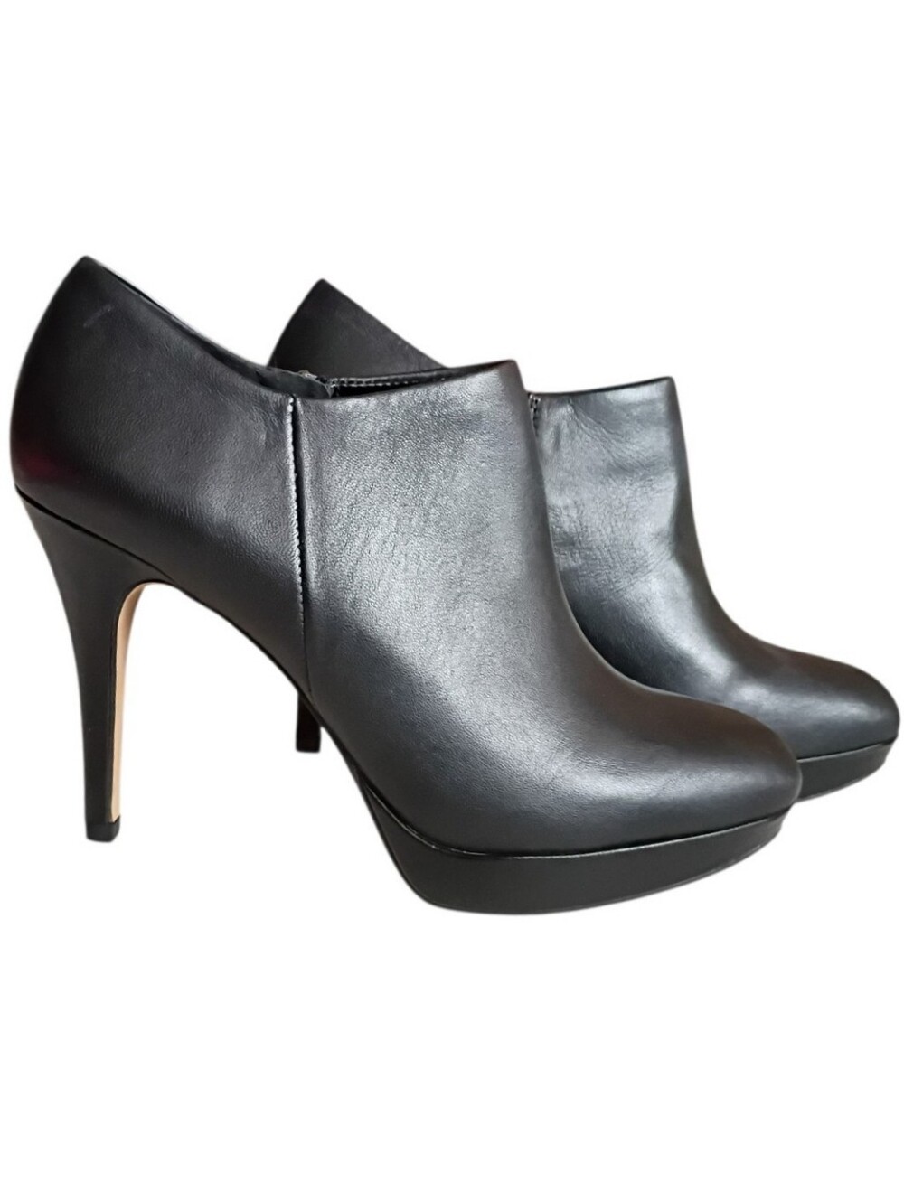 NIB VINCE CAMUTO Elvin Ankle Booties Women's Boot Black Leather New Sz 7.5